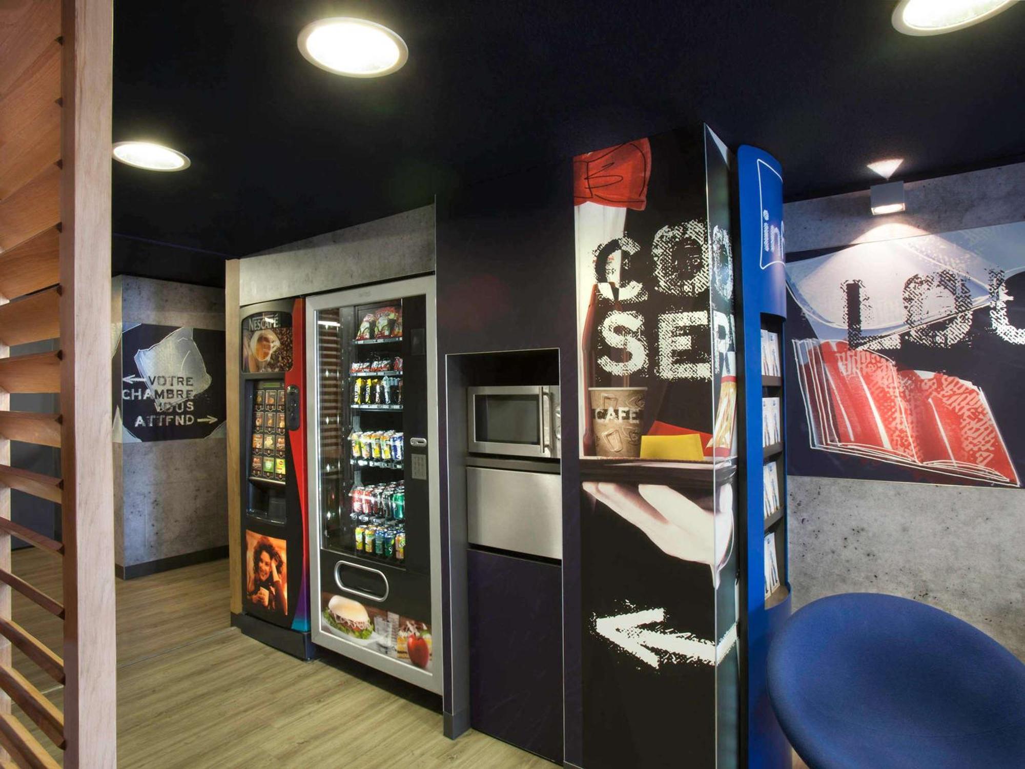 Ibis Budget Antibes Sophia Antipolis วาลูริส ภายนอก รูปภาพ